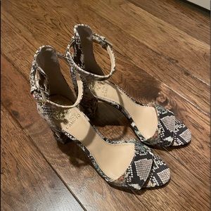 Vince Camuto Corlino sandals